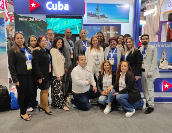Anato vitrina Stand cuba